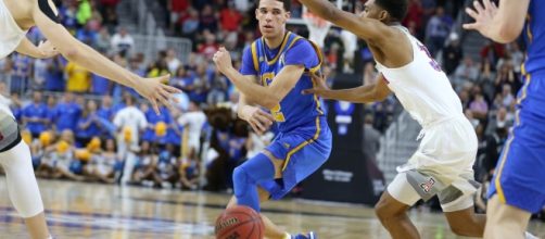 UCLA Bruins - Arizona Wildcats. Photo credit: UCLA Basketball (UCLAMBB) Twitter