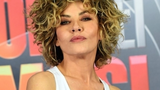 Eva Grimaldi: &laquo;All'Isola per riscoprire me stessa (e uscire dagli ... - vanityfair.it