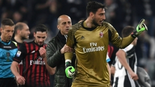 Juventus-Milan: caos negli spogliatoi. E spunta la scritta "ladri"