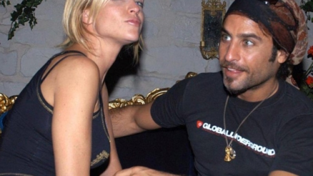 Paola Barale difende Raz Degan: "Ha il coraggio di essere se stesso" - virgilio.it