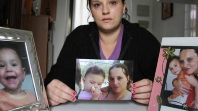 Rap&igrave; la figlia per portarla in Siria e vendicarsi dell'ex moglie.