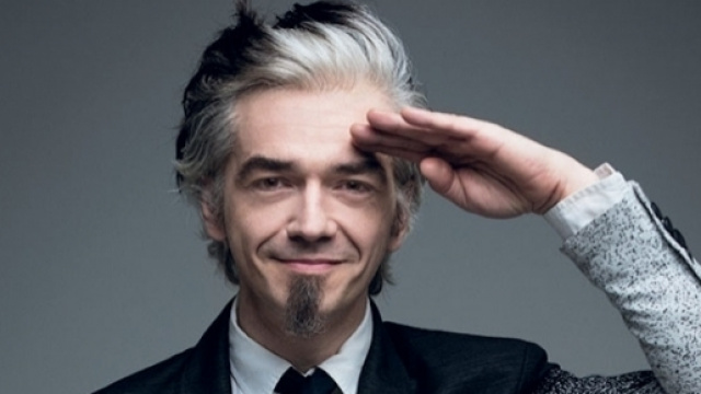 Amici 16: Morgan, al suo debutto da coach del serale, non risparmia critiche agli allievi.