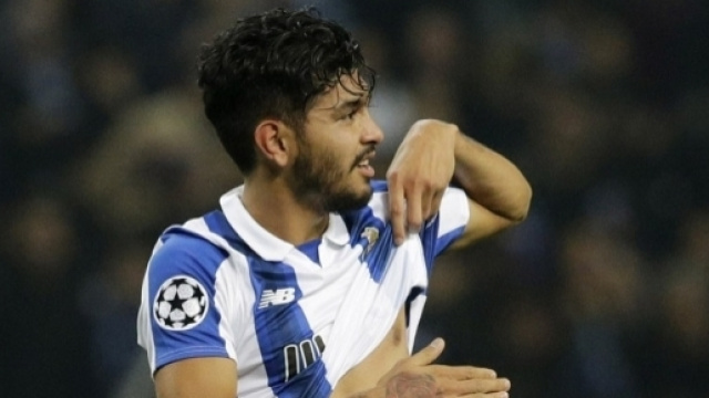 Porto 5-0 Leicester City: Andre Silva scores twice and Jesus ... - dailymail.co.uk