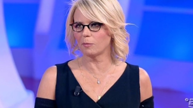 C'&egrave; posta per te", Maria De Filippi perde la pazienza con due ... - today.it