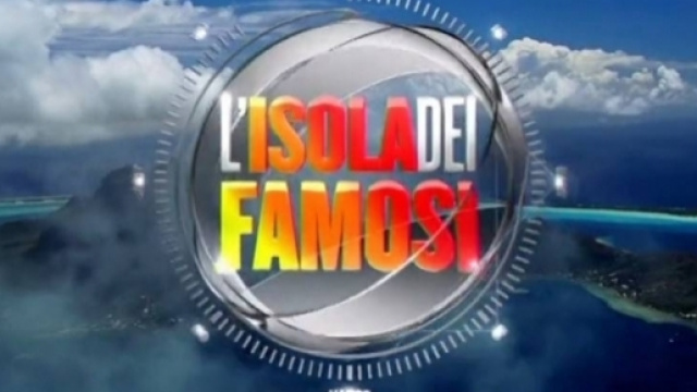 Isola Dei Famosi: dramma per un naufrago, ecco cosa gli &egrave; successo.