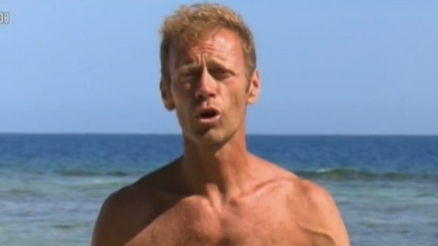 Isola dei famosi: Rocco Siffredi si ustiona dove non dovrebbe a ... - giornalettismo.com