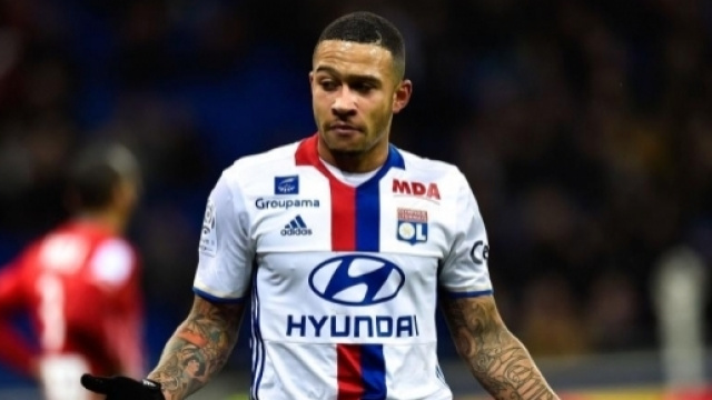 Memphis Depay marque le but de l'ann&eacute;ef ace &agrave; Toulouse.