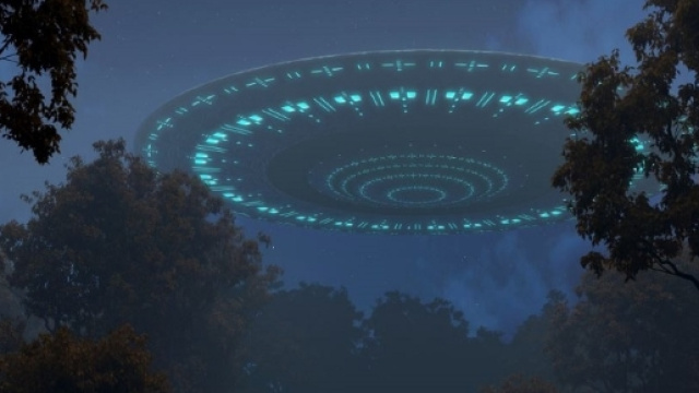 Astronomer Reports Sighting A UFO That Warped Surrounding Air As ... - inquisitr.com