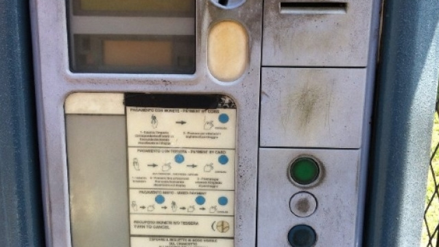 Il Parchimetro deve poter acettare il bancomat