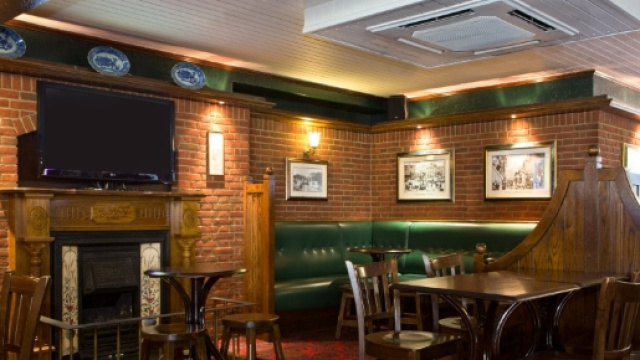 L'interno di un pub (immagine d'archivio)