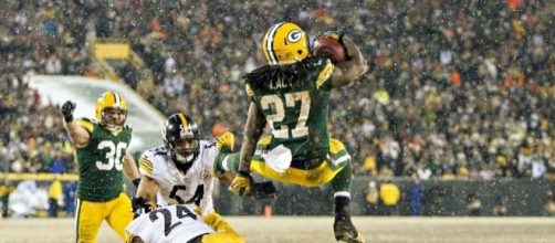 The Seahawks get some beef in the backfield with Lacey- inquisitr.com