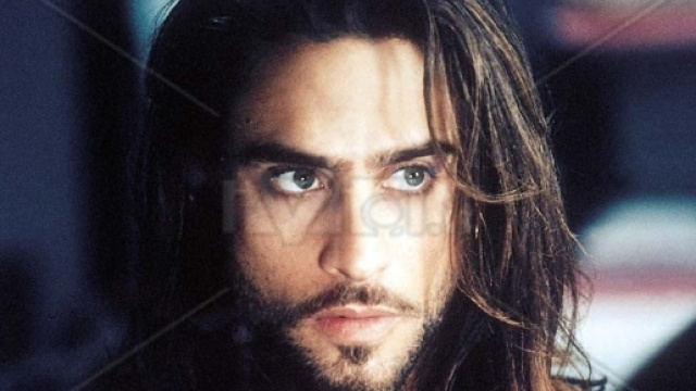 Raz Degan non ha pi&ugrave; rapporti carnali da quando &egrave; single