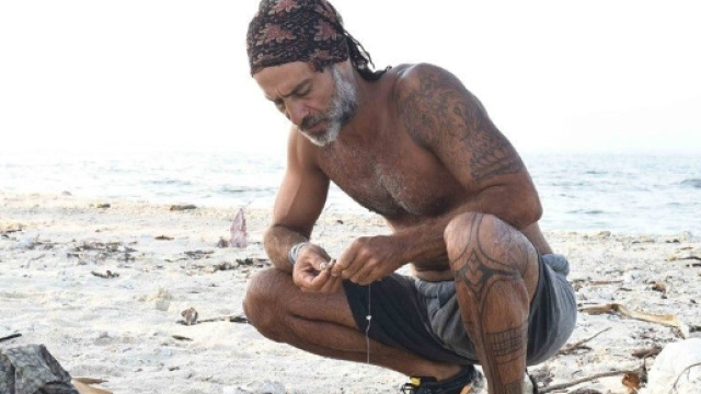 Raz Degan provoca Eva Grimaldi: tensione sull'Isola dei Famosi