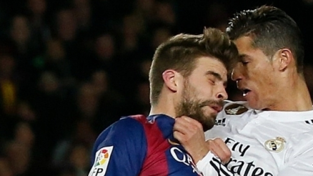 INSOLITE&nbsp;: Une actrice de films X veut r&eacute;unir CR7 et Piqu&eacute;&nbsp;!