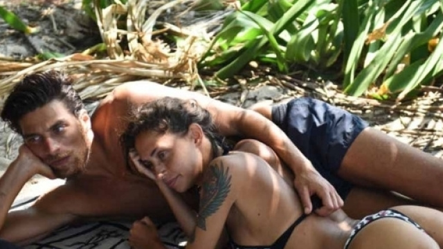 Isola dei Famosi: Malena e Susinna fanno l'amore?