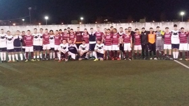 Juniore: Comprensorio Casalnuovese e Casalnuovo Calcio insieme per la foto