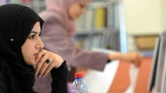 Le aziende possono vietare alle dipendenti di indossare il velo ... - eunews.it