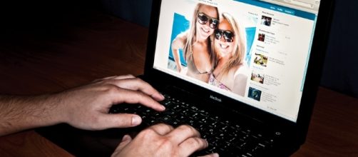 8 coisas que todo homem faz quando a namorada n&atilde;o est&aacute; por perto