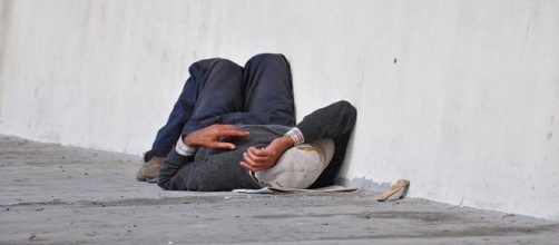 Homeless/Photo Via Lenaeriksson, pixabay