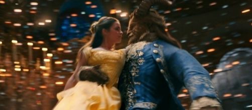 La Bella y la Bestia se miran de nuevo