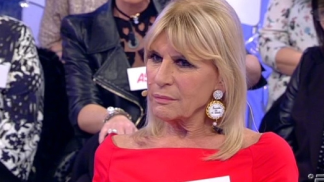 Colpo di scena a Uomini e Donne: la decisione di Gemma Galgani ... - novella2000.it