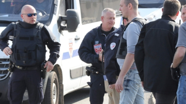 Francia, liceale di Grass spara al preside e due studenti: arrestato