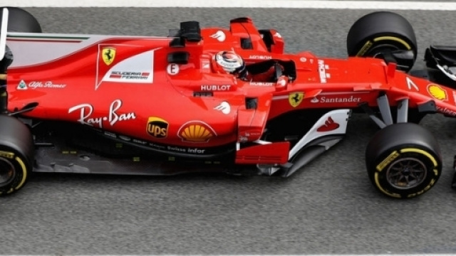 Kimi Raikkonen in azione durante i test nel circuito del Montmel&ograve;