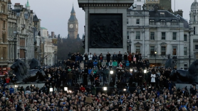 Panoramica della Veglia avvenuta alle 18 di gioved&igrave; 23 marzo, Trafalgar Square (credits: Internazionale)