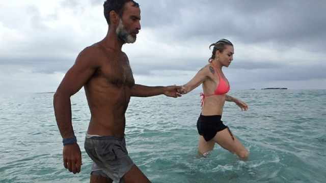 Raz Degan e Paola Barale. Foto da: isola.mediaset.it