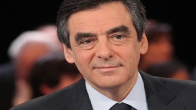 Fran&ccedil;ois Fillon navigue dans les eaux troubles du Front National
