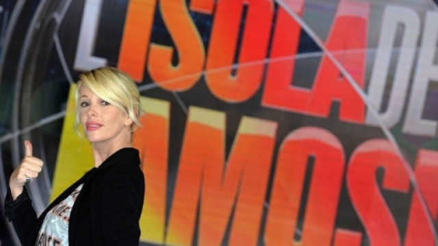 Giulia Calcaterra &ndash; Velvet Gossip Italia - rssing.com