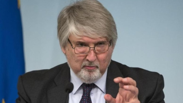 Il ministro Giuliano Poletti spiega i motivi dell'abolizione dei voucher