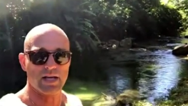 Isola dei famosi 2017, Stefano Bettarini in ospedale: "Sta bene" - today.it