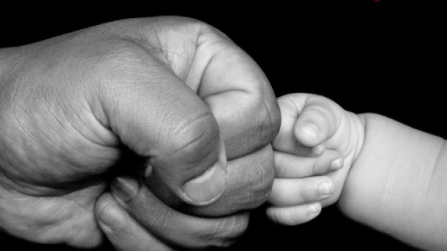 Auguri Festa del Pap&agrave; 2016: frasi WhatsApp - correttainformazione.it