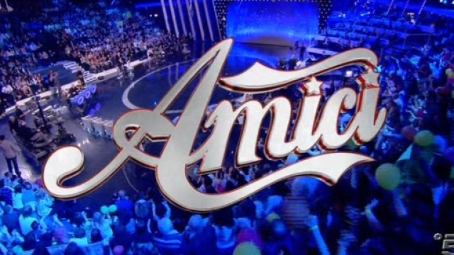 Replica Amici 16 di oggi 18 marzo