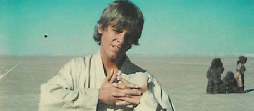 https://s12.postimg.org/cel65kzhp/first_luke_skywalker_photo.jpg