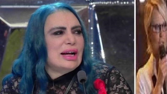 Loredana Bert&egrave; lancia una frecciatina a Maria De Filippi.