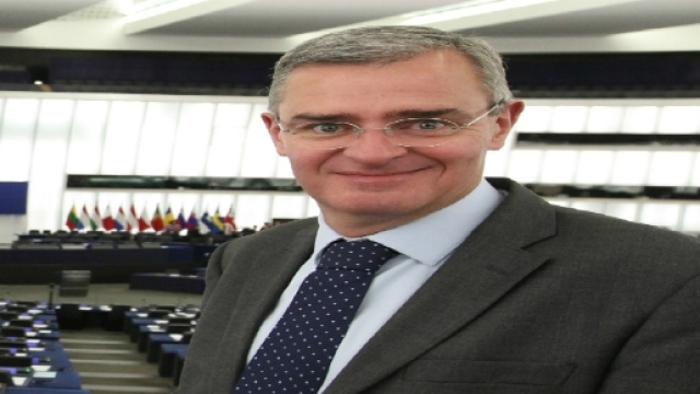 Maire de Sarthe - Penelopegate