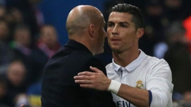 Real Madrid&nbsp;: Zidane r&eacute;pond &agrave; la pol&eacute;mique CR7&nbsp;!