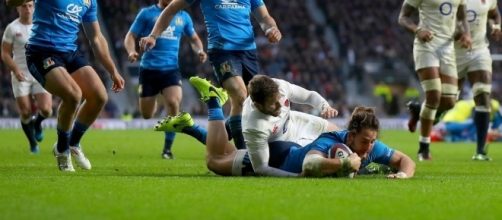 Michele Campagnaro bundles over Italy as they made like uncomfortable for England at Twickenham