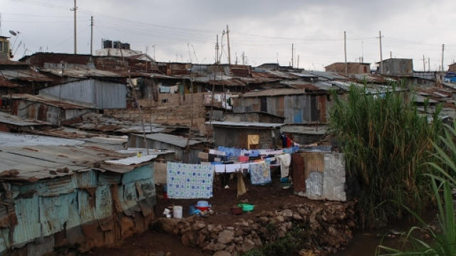 Foggia: incendio al "Gran ghetto" di Rignano Garganico
