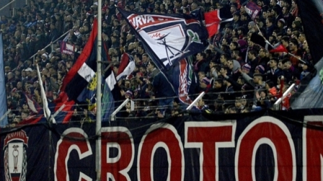La curva sud "Giorgio Manzulli" - Crotone.