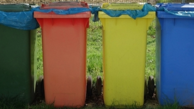 La raccolta differenziata dei rifiuti.