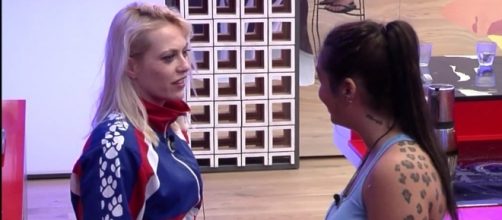 Daniela y Elettra siguen sin encontrar el camino de vuelta al pasado