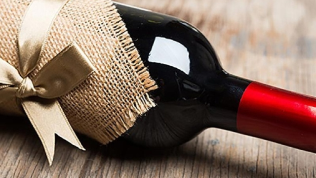 9 Regali di Natale a tema vino per sommelier e #winelover ... - perlagesuite.com