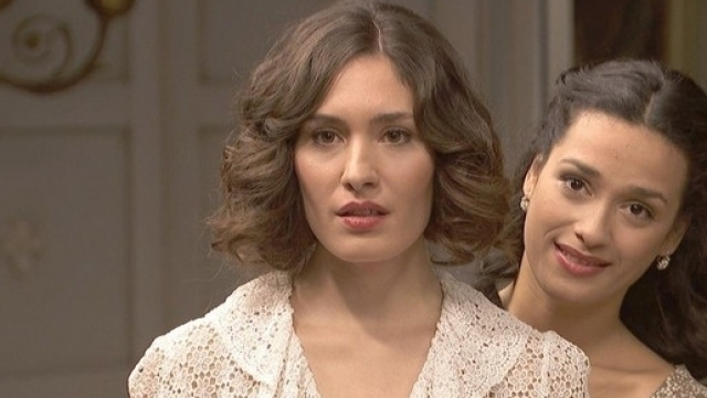 Camila e Lucia nascondono un segreto