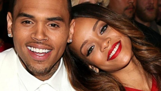 Chris Brown pr&ecirc;t &agrave; tout pour reconqu&eacute;rir Rihanna