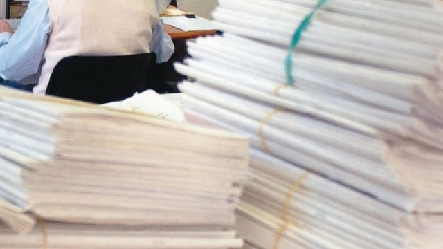 Dipendenti statali: tirino la cinghia, non ci sono soldi per gli ... - lindipendenzanuova.com