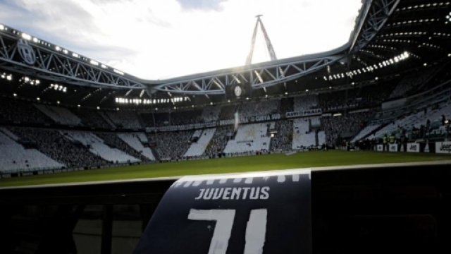 Ecco come sar&agrave; la maglia della Juventus 2017/18 con il nuovo logo