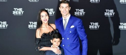 Cristiano, Cristiano Jr y Georgina Rodr&iacute;guez en premios The Best